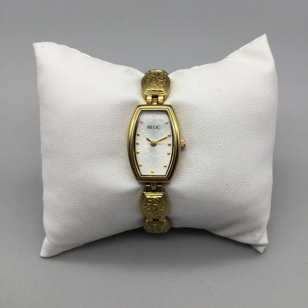 Relic Womens Watch 17mm Gold Tone Dress Bracelet ZR33590 New Battery 5.75